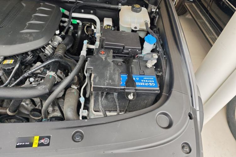 Used BAIC Off-Road BJ40 2024 2.0T All-New Urban Hunter Edition Ultimate Version Engine Bay Left