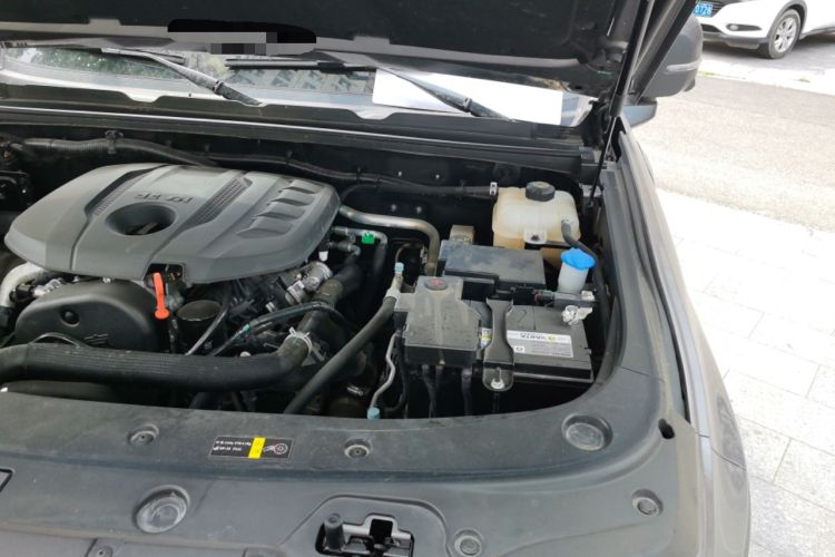 Used BAIC Off-Road BJ40 2024 2.0T All-New Urban Hunter Edition Ultimate Version Engine Bay Left