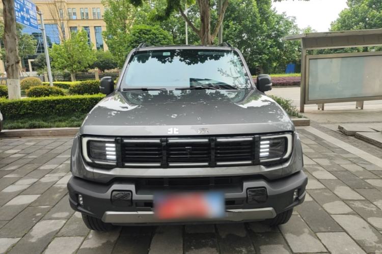 Used BAIC Off-Road BJ40 2024 2.0T All-New Urban Hunter Edition Chivalrous Style Front