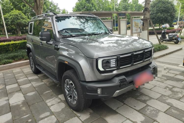 Used BAIC Off-Road BJ40 2024 2.0T All-New Urban Hunter Edition Chivalrous Style Front Right 45 Deg