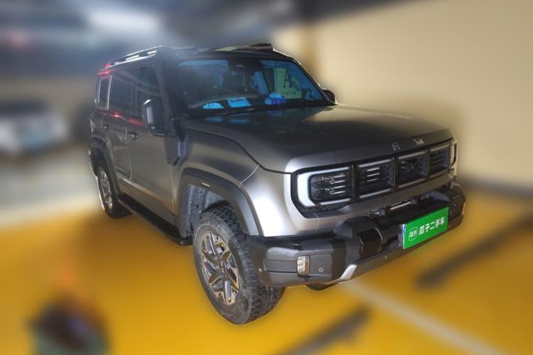 Used BAIC Off-Road BJ40 2024 2.0T All-New Urban Hunter Edition Ultimate Version Front Right 45 Deg