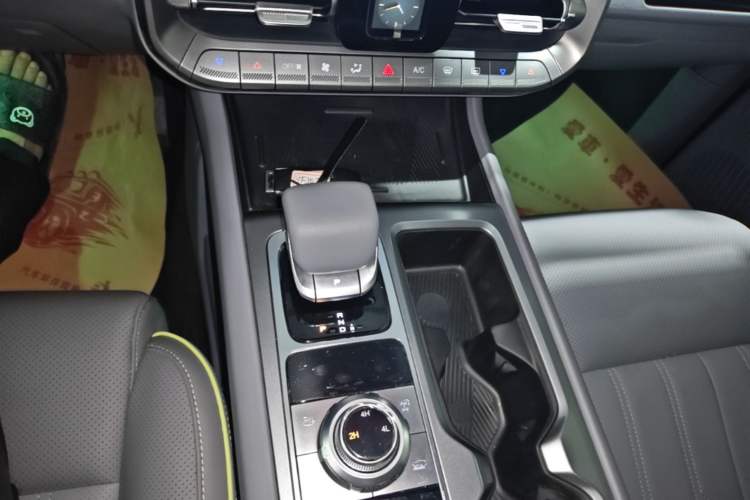 Used BAIC Off-Road BJ40 2024 2.0T All-New Urban Hunter Edition Ultimate Version Gear Lever