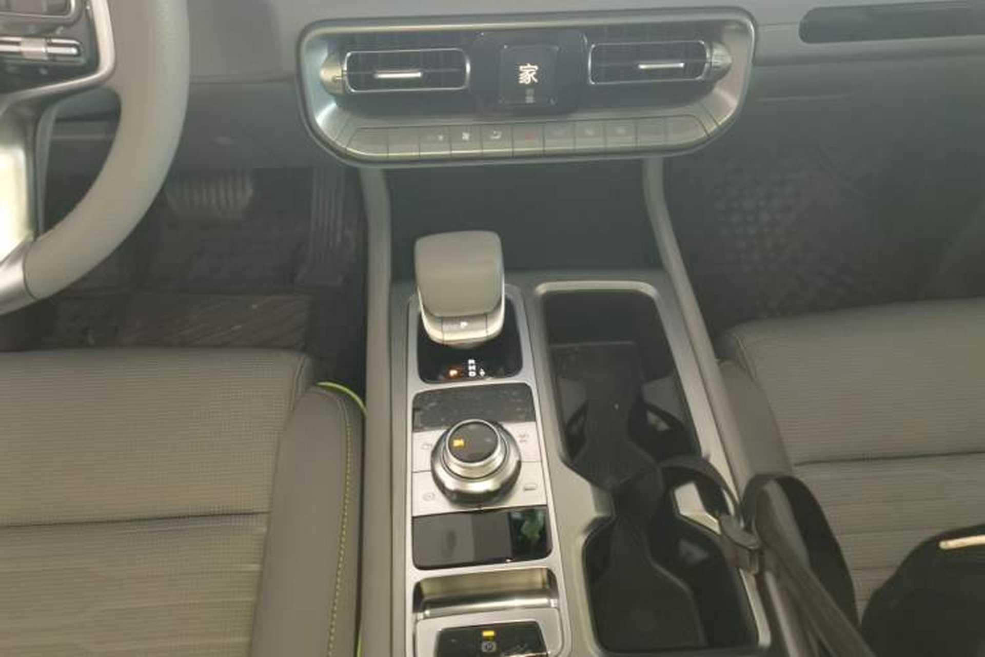 Used BAIC Off-Road BJ40 2024 2.0T All-New Urban Hunter Edition Pioneer Type Gear Lever
