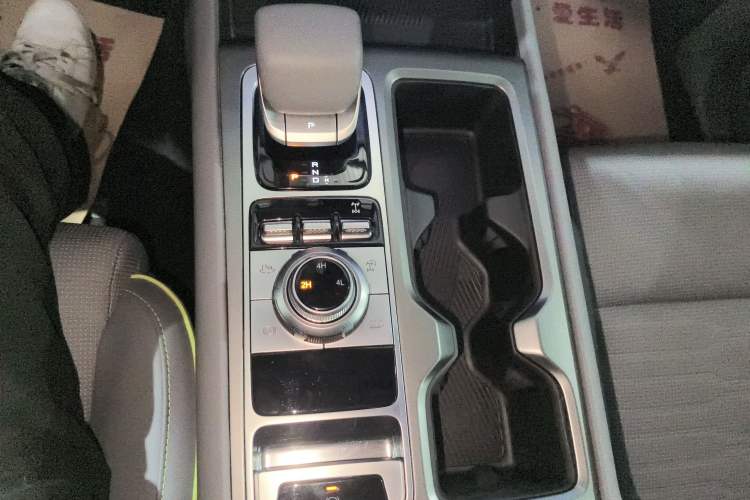 Used BAIC Off-Road BJ40 2024 2.0T All-New Blade Hero Edition Climber Gear Lever