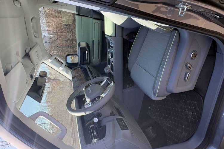 Used BAIC Off-Road BJ40 2024 2.0D All-New Blade Hero Crosser Interior 2