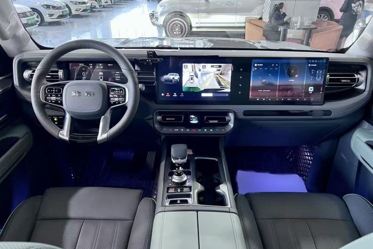Used BAIC Off-Road BJ40 2024 2.0T All-New Urban Hunter Edition Ultimate Version Interior 3
