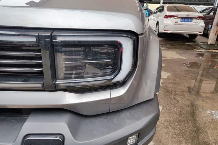 Used BAIC Off-Road BJ40 2024 2.0T All-New Urban Hunter Edition Chivalrous Style Left Front Headlight