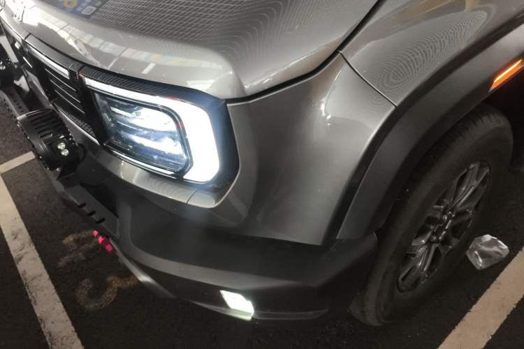 Used BAIC Off-Road BJ40 2024 2.0T All-New Urban Hunter Edition Pioneer Type Left Front Headlight