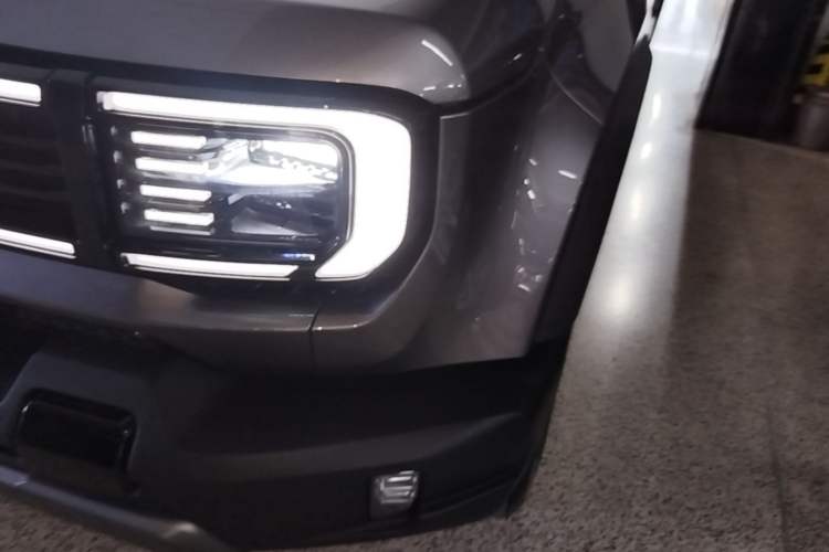 Used BAIC Off-Road BJ40 2024 2.0T All-New Urban Hunter Edition Chivalrous Style Left Front Headlight