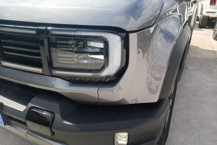 Used BAIC Off-Road BJ40 2024 2.0T All-New Urban Hunter Edition Chivalrous Style Left Front Headlight
