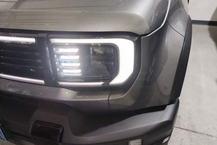 Used BAIC Off-Road BJ40 2024 2.0T All-New Blade Hero Edition Climber Left Front Headlight