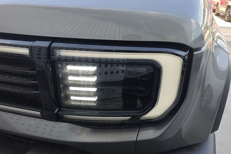 Used BAIC Off-Road BJ40 2024 2.0D All-New Blade Hero Crosser Left Front Headlight