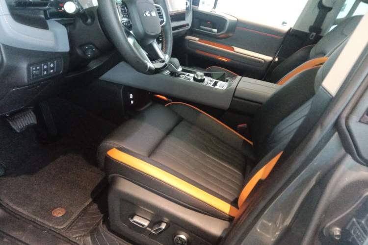 Used BAIC Off-Road BJ40 2024 2.0T All-New Urban Hunter Edition Ultimate Version Left Front Seat