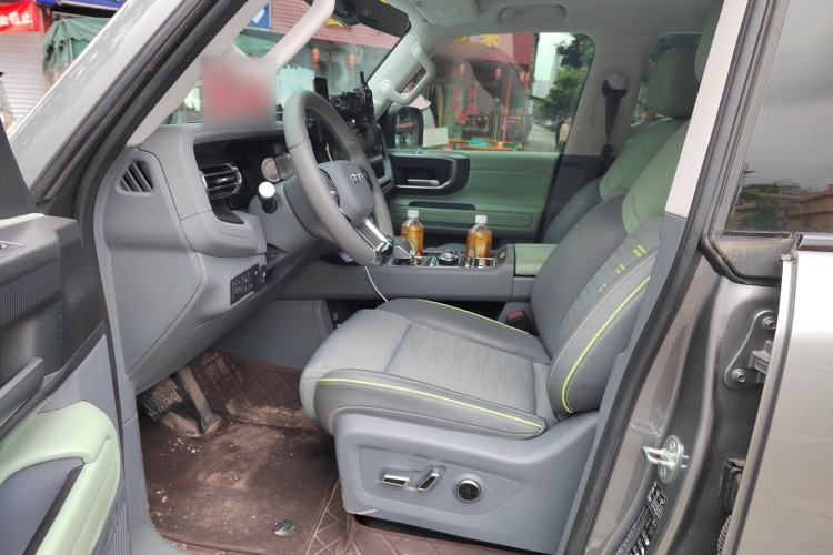 Used BAIC Off-Road BJ40 2024 2.0D All-New Blade Hero Crosser Left Front Seat