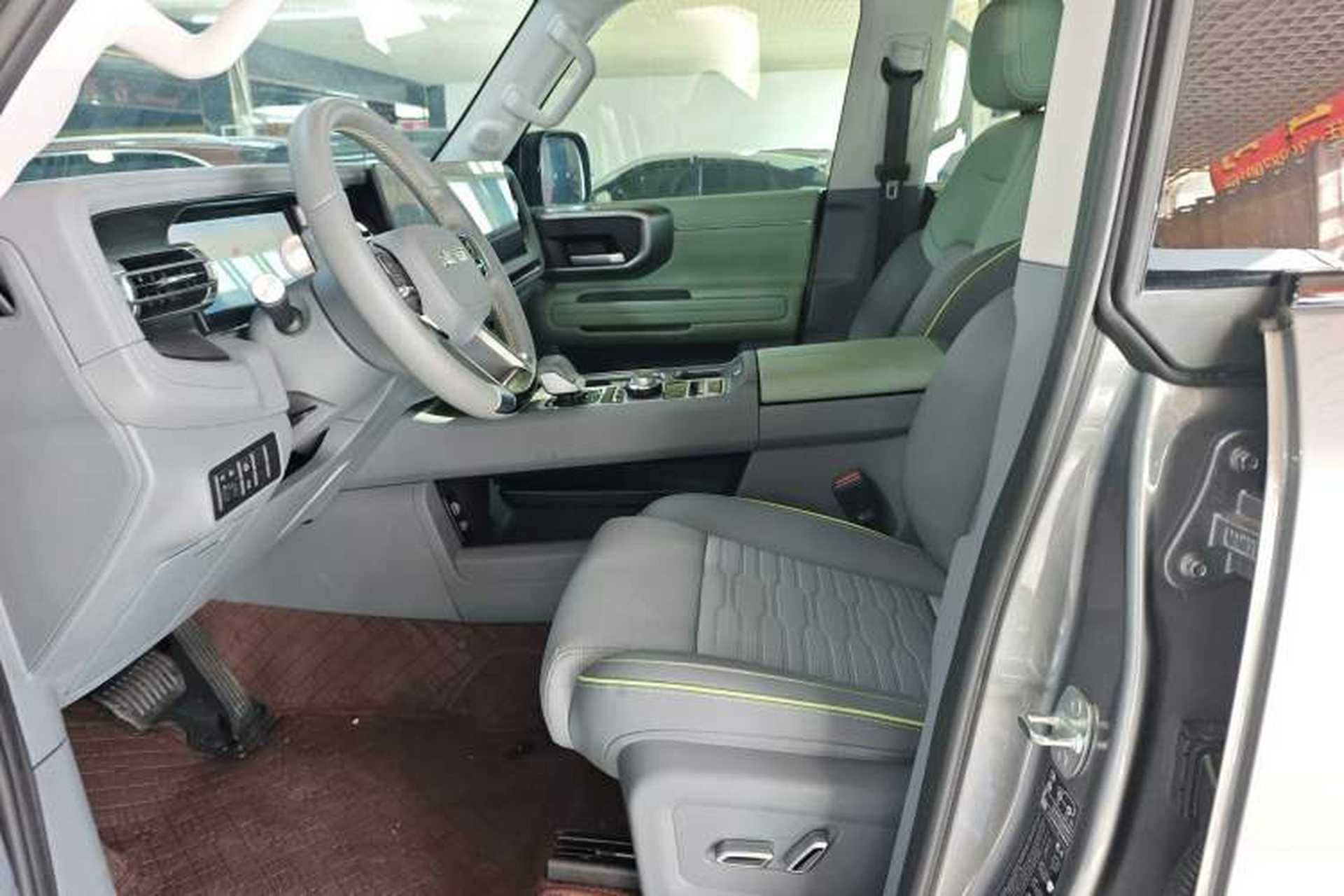Used BAIC Off-Road BJ40 2024 2.0T All-New Blade Hero Edition Climber Left Front Seat