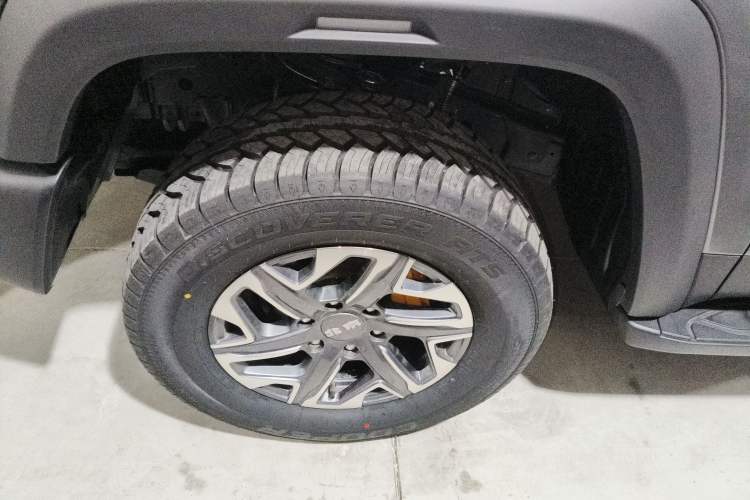 Used BAIC Off-Road BJ40 2024 2.0T All-New Blade Hero Edition Climber Left Front Wheel Hub