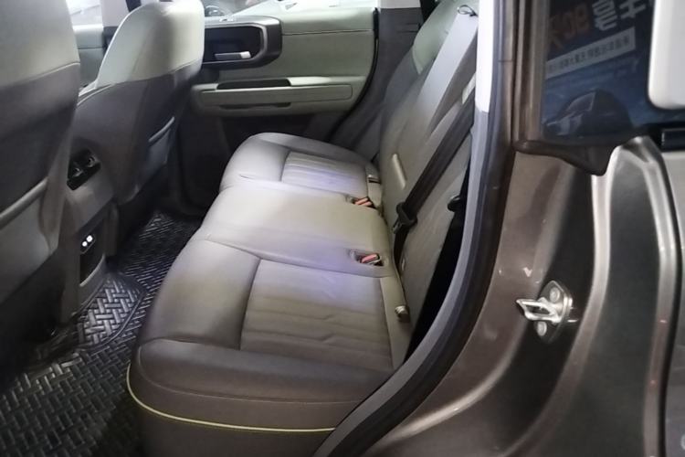 Used BAIC Off-Road BJ40 2024 2.0T All-New Urban Hunter Edition Chivalrous Style Left Rear Seat