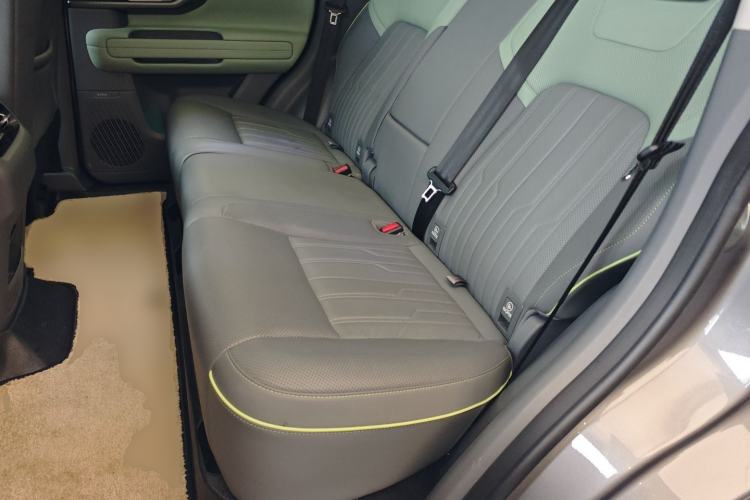Used BAIC Off-Road BJ40 2024 2.0T All-New Urban Hunter Edition Ultimate Version Left Rear Seat