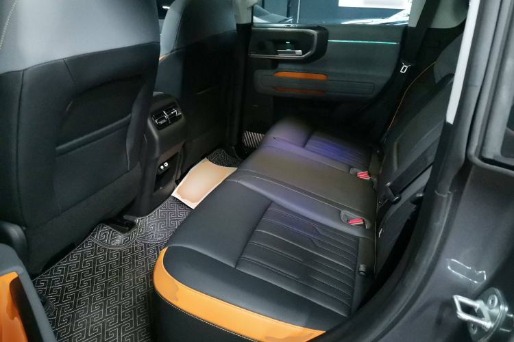 Used BAIC Off-Road BJ40 2024 2.0T All-New Urban Hunter Edition Ultimate Version Left Rear Seat