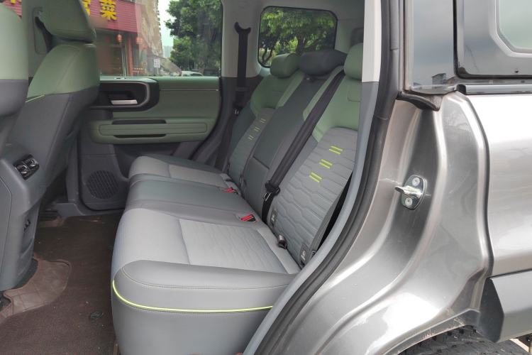 Used BAIC Off-Road BJ40 2024 2.0D All-New Blade Hero Crosser Left Rear Seat