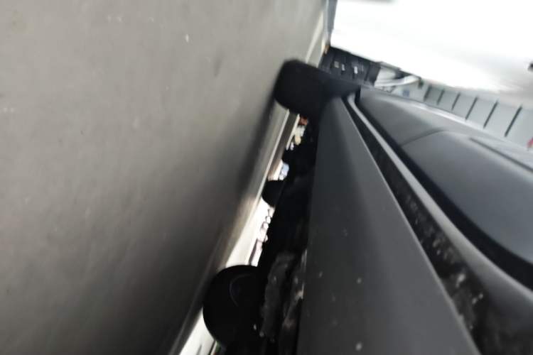 Used BAIC Off-Road BJ40 2024 2.0T All-New Urban Hunter Edition Ultimate Version Left Side Sill