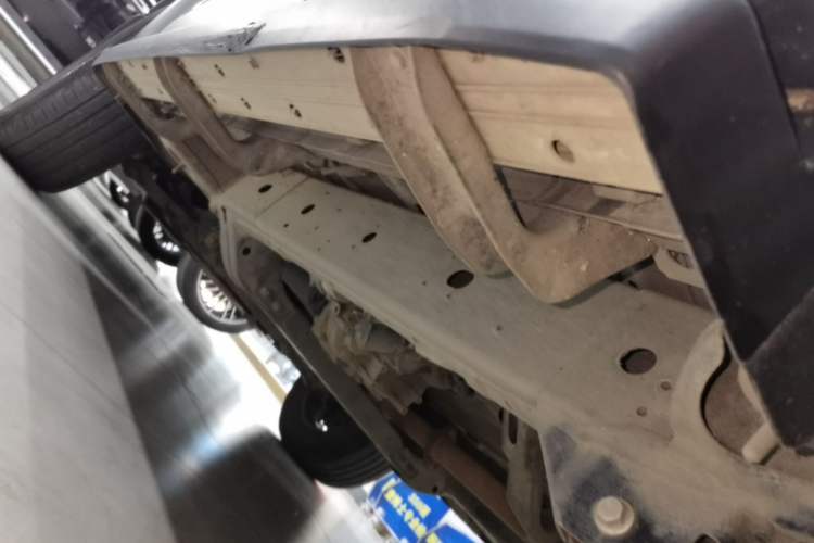 Used BAIC Off-Road BJ40 2024 2.0T All-New Urban Hunter Edition Pioneer Type Left Side Sill