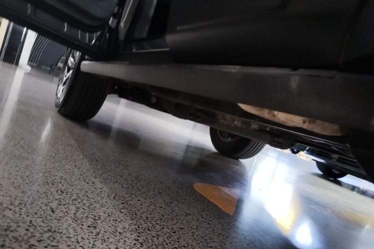 Used BAIC Off-Road BJ40 2024 2.0T All-New Urban Hunter Edition Chivalrous Style Left Side Sill