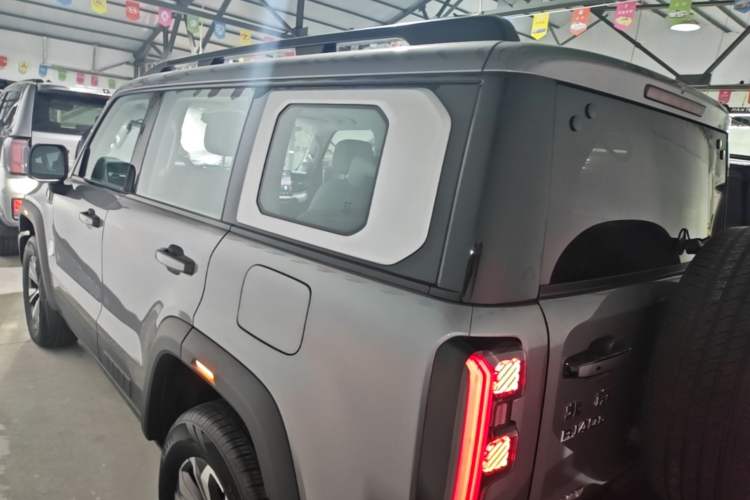 Used BAIC Off-Road BJ40 2024 2.0T All-New Urban Hunter Edition Ultimate Version Rear Left 45 Deg