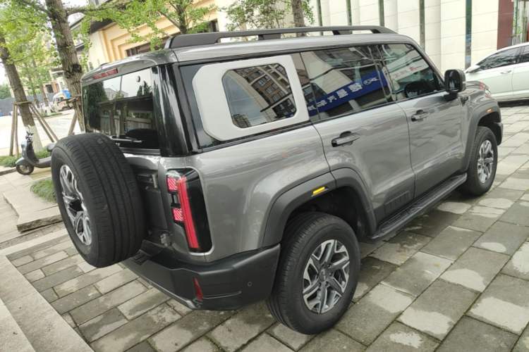 Used BAIC Off-Road BJ40 2024 2.0T All-New Urban Hunter Edition Chivalrous Style Rear Right 45 Deg