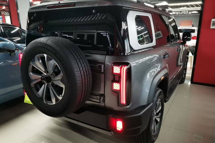 Used BAIC Off-Road BJ40 2024 2.0T All-New Urban Hunter Edition Ultimate Version Rear Right 45 Deg