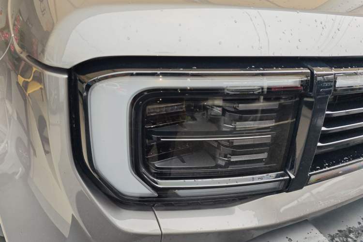 Used BAIC Off-Road BJ40 2024 2.0T All-New Urban Hunter Edition Ultimate Version Right Front Headlight