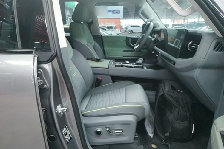Used BAIC Off-Road BJ40 2024 2.0D All-New Blade Hero Crosser Right Front Seat