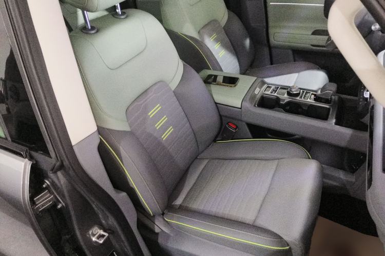 Used BAIC Off-Road BJ40 2024 2.0T All-New Blade Hero Edition Climber Right Front Seat