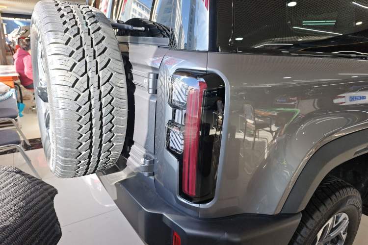 Used BAIC Off-Road BJ40 2024 2.0T All-New Blade Hero Edition Climber Right Rear Taillight