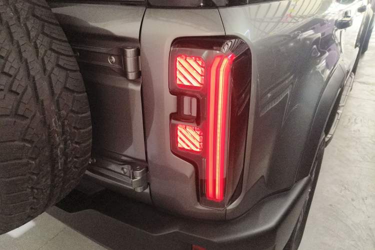 Used BAIC Off-Road BJ40 2024 2.0T All-New Blade Hero Edition Climber Right Rear Taillight