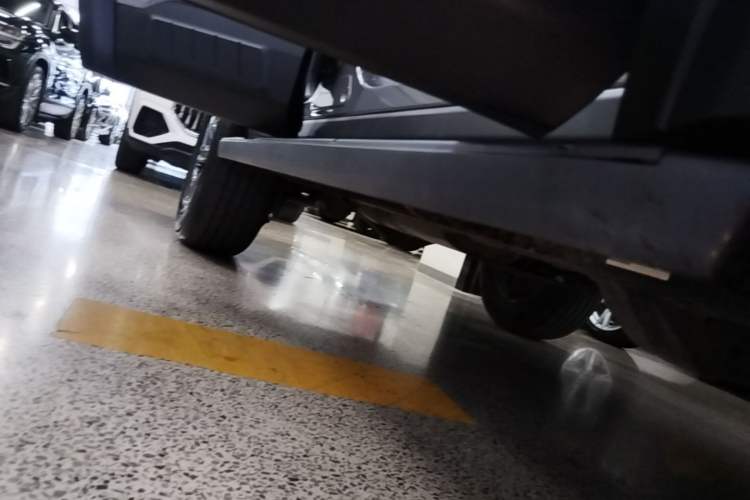 Used BAIC Off-Road BJ40 2024 2.0T All-New Urban Hunter Edition Chivalrous Style Right Side Sill