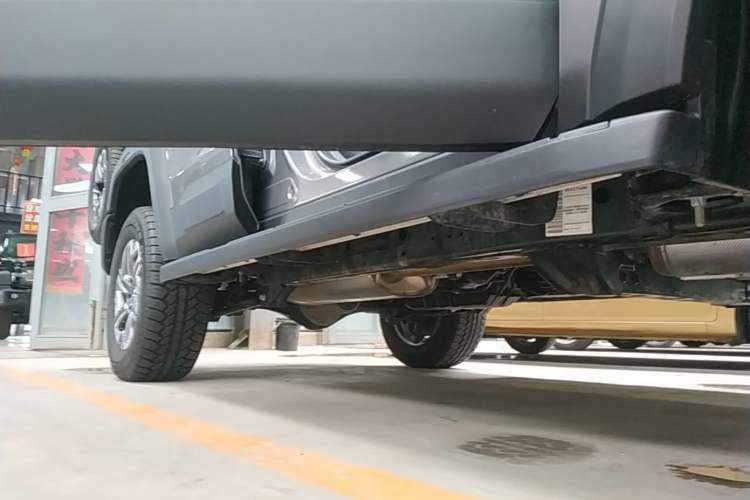 Used BAIC Off-Road BJ40 2024 2.0D All-New Blade Hero Crosser Right Side Sill
