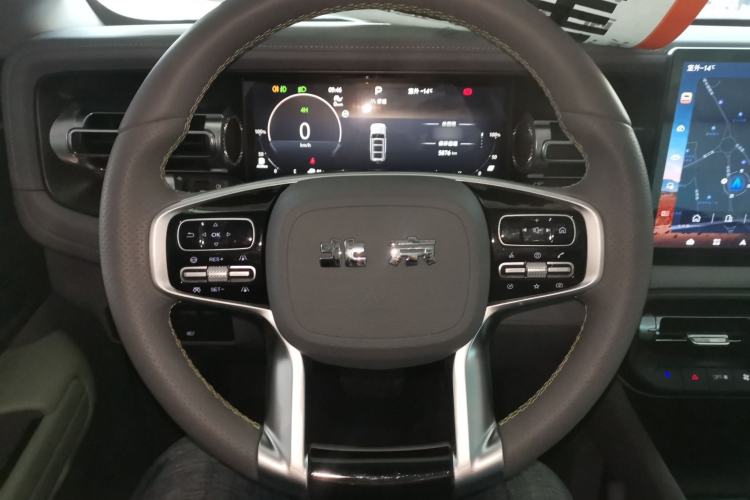 Used BAIC Off-Road BJ40 2024 2.0D All-New Blade Hero Crosser Steering Wheel