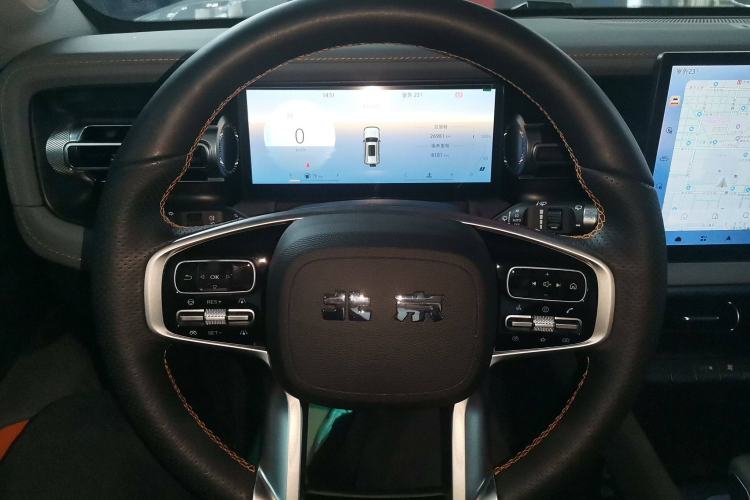 Used BAIC Off-Road BJ40 2024 2.0T All-New Urban Hunter Edition Ultimate Version Steering Wheel