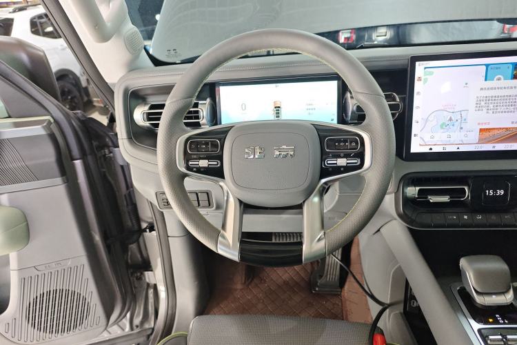 Used BAIC Off-Road BJ40 2024 2.0T All-New Blade Hero Edition Climber Steering Wheel