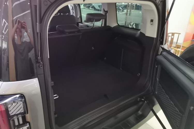 Used BAIC Off-Road BJ40 2024 2.0T All-New Urban Hunter Edition Pioneer Type Trunk