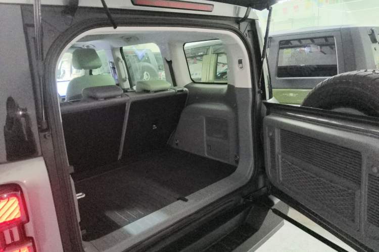 Used BAIC Off-Road BJ40 2024 2.0T All-New Blade Hero Edition Climber Trunk