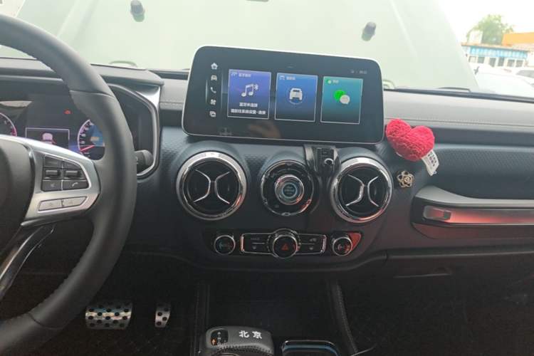 Used BAIC Off-Road BJ40 2024 2.0T Urban Hunter Honor Edition Audio And AC Panel