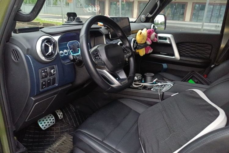 Used BAIC Off-Road BJ40 2024 2.0D Blade Hero Glory Edition Center Console