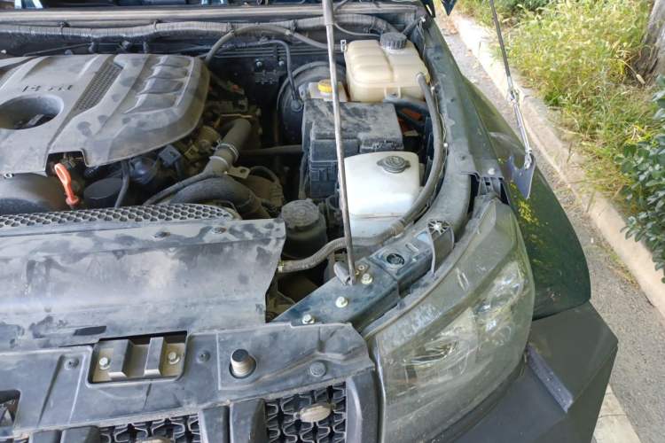 Used BAIC Off-Road BJ40 2024 2.0T Urban Hunter Honor Edition Engine Bay Left
