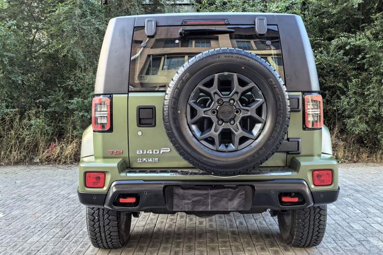 Used BAIC Off-Road BJ40 2024 2.0D Blade Hero Glory Edition Exterior 5