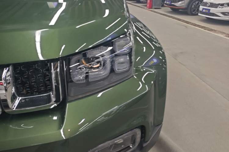 Used BAIC Off-Road BJ40 2024 2.0T Tribute to the 2020 Glory Edition Left Front Headlight