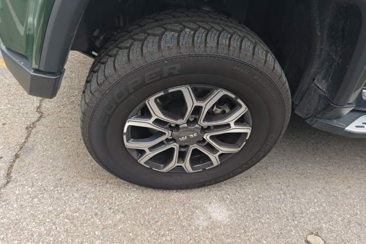 Used BAIC Off-Road BJ40 2024 2.0T Urban Hunter Honor Edition Left Front Wheel Hub