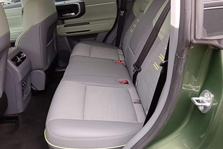 Used BAIC Off-Road BJ40 2024 2.0D All-New Blade Hero Crosser Left Rear Seat