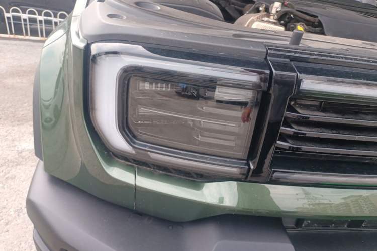Used BAIC Off-Road BJ40 2024 2.0D All-New Blade Hero Crosser Right Front Headlight